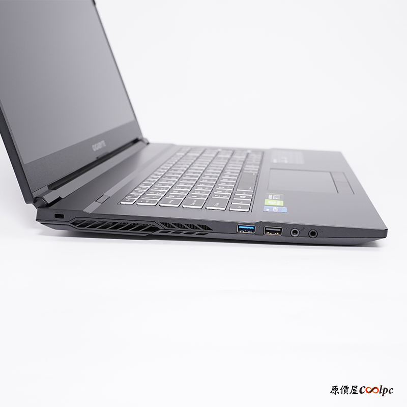 coolpc-gigabyte-g7-md-13