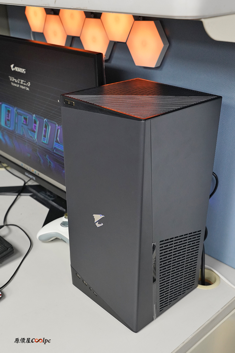 coolpc-aorus-model-s-42