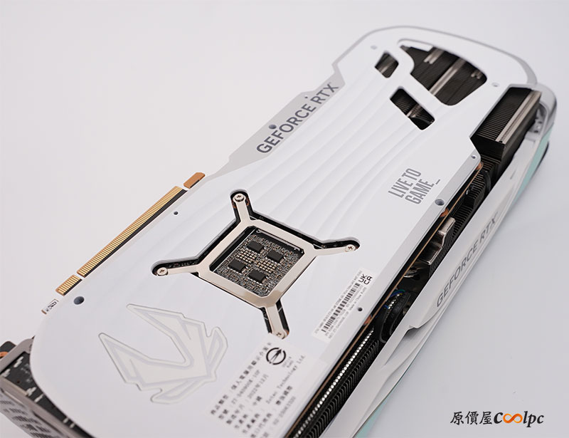 coolpc-zotac-amp-extreme-white-09