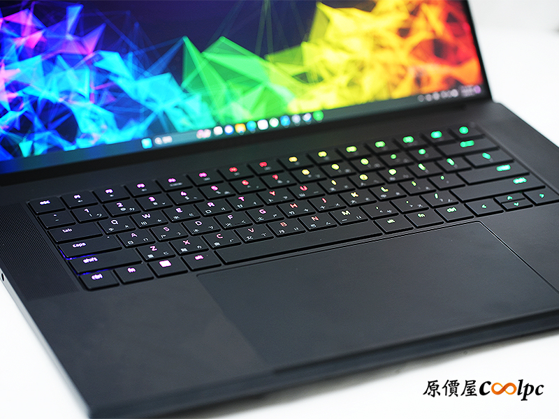 2024-razer-blade16-31