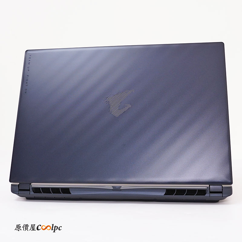 coolpc-aorus-master-16-bzh-04